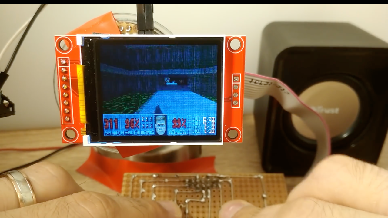 Hacker Collective が Ikea の電球コンポーネントを使用して OG Doom を実行